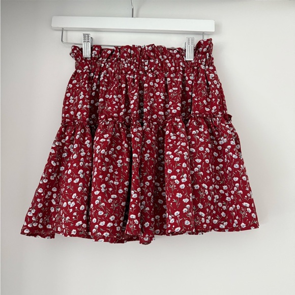 SHEIN Red Floral Crop Top & Skirt Set - Picture 3 of 9